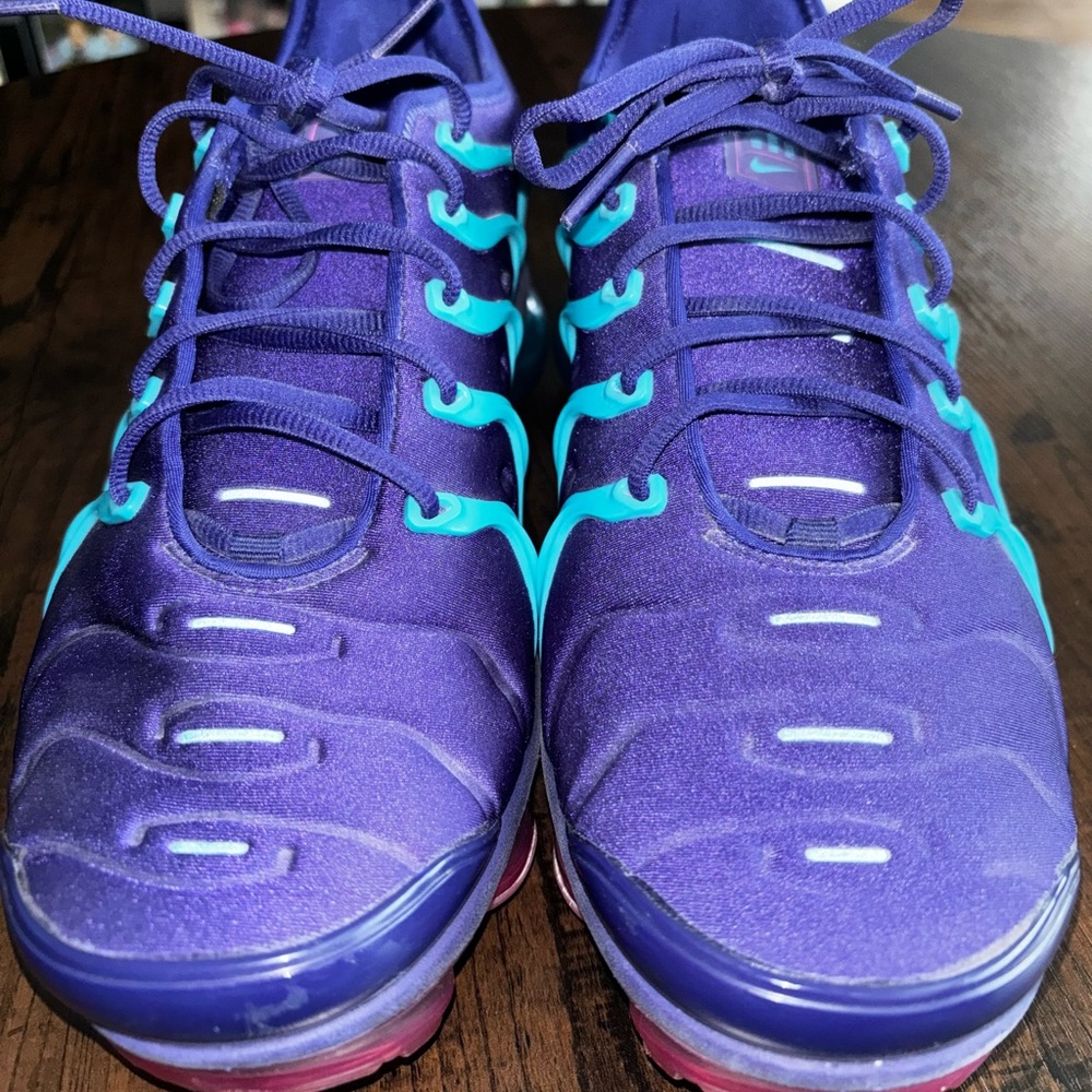 Nike Air VaporMax Plus “Hornets”